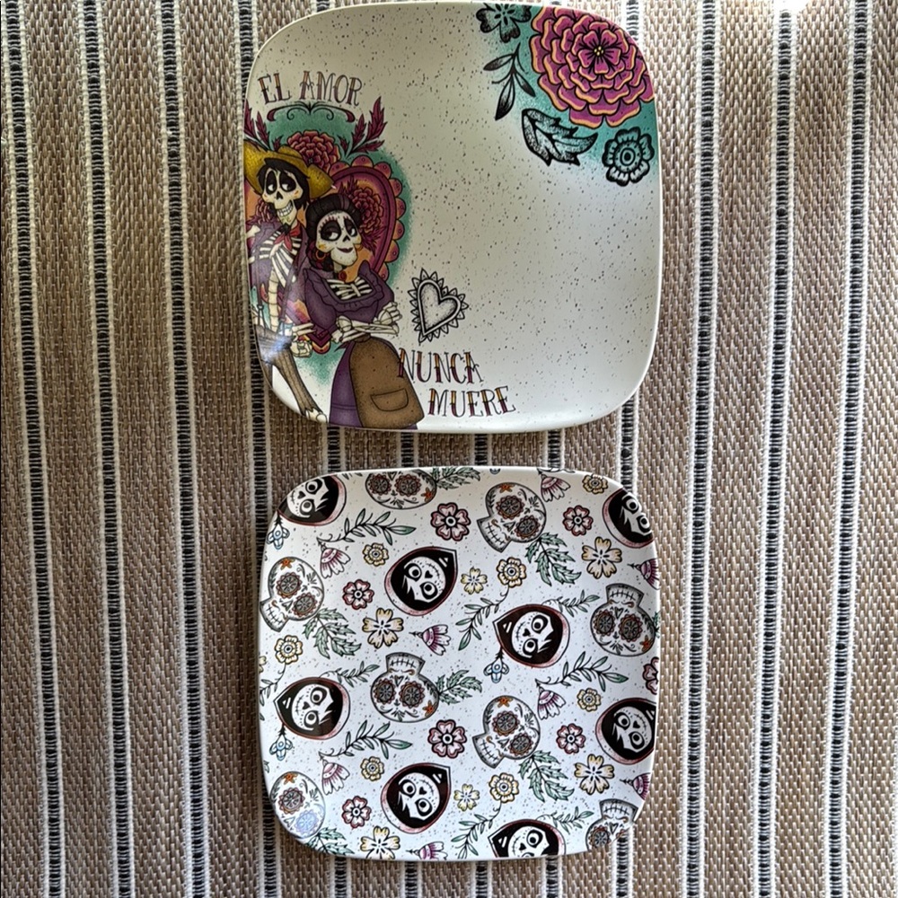 Disney Pixar Coco Square Plates set (2)